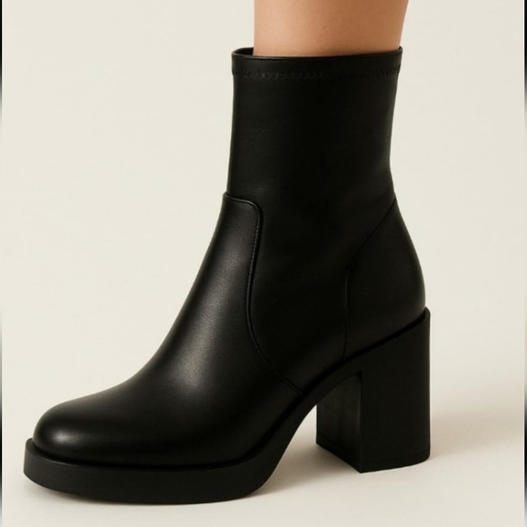 Steve Madden Zeldie Black Leather, Women Size 10. New in box. - Picture 4 of 13